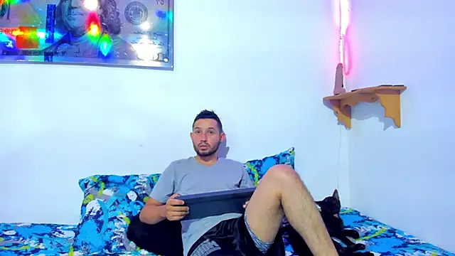 Snapshot of Bad_Couple_1 chatting on 01.29.25 Bad Couple 1 online show from 01.29.25