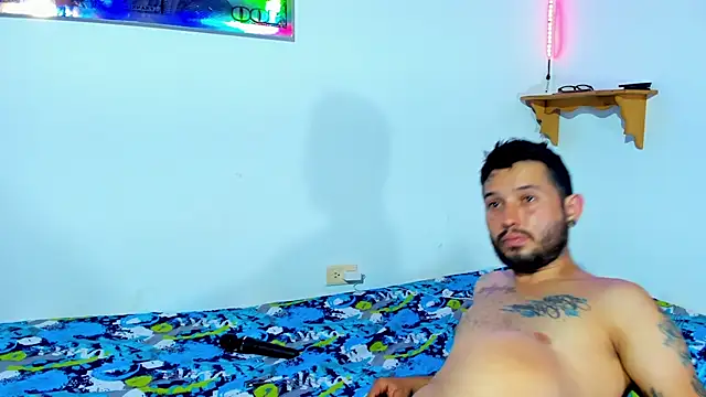 Snapshot of Bad_Couple_1 chatting on 02.10.25 Bad Couple 1 online show from 02.10.25