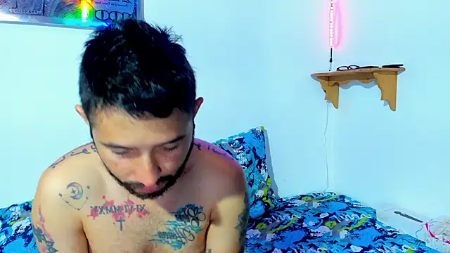 Snapshot of Bad_Couple_1 chatting on 02.13.25 Bad Couple 1 online show from 02.13.25