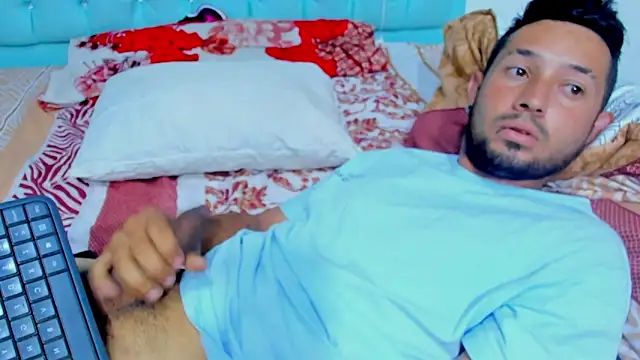 Snapshot of Bad_Couple_1 chatting on 10.22.25 Bad Couple 1 online show from 10.22.25