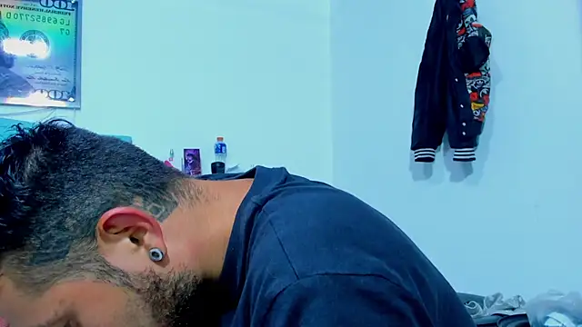 Snapshot of Bad_Couple_1 chatting on 10.25.25 Bad Couple 1 online show from 10.25.25