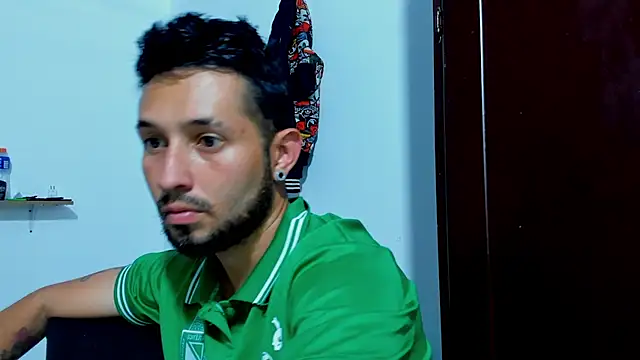 Snapshot of Bad_Couple_1 chatting on 10.26.25 Bad Couple 1 online show from 10.26.25