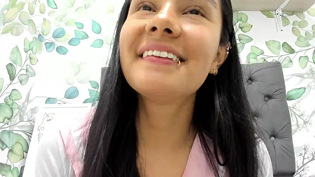 atilanadiaz7 online show from 12.15.25