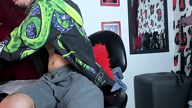 Aaron BigDickxxx online show from 02.19.25