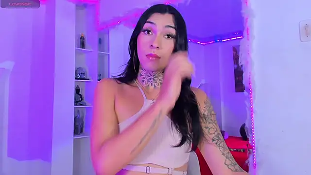 Camila Coxx online show from 10.19.25