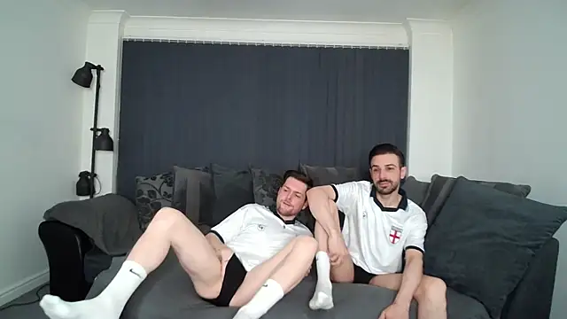 twotwinkhusbandss online show from 10.13.25