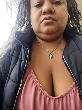 Carlabrasileira online show from 09.18.25