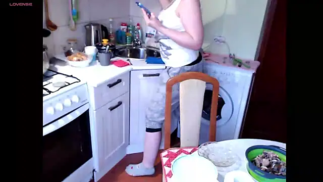 Sakura Green online show from 03.19.25