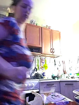 Sakura Green online show from 02.14.26