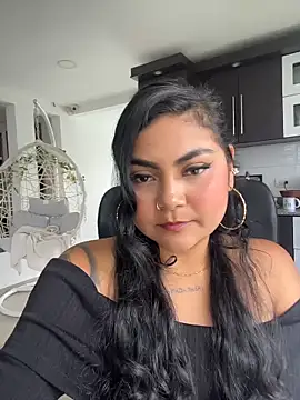 Juli Walker online show from 04.28.26