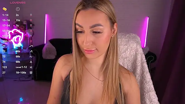 LiaBrazzerr online show from 02.05.25