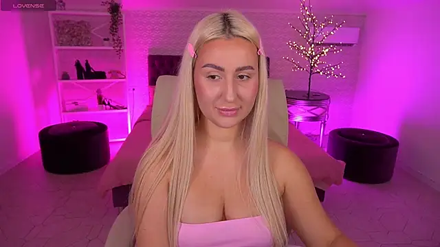 LiaBrazzerr online show from 05.10.26
