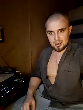 Foxyshaved online show from 01.13.25