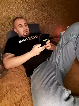 Foxyshaved online show from 02.04.25