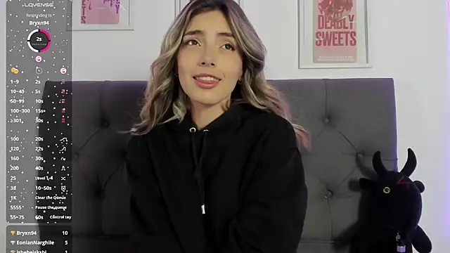 IsadoraGalle  online show from 02.17.26