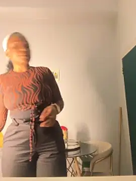 slimcateee online show from 10.19.25