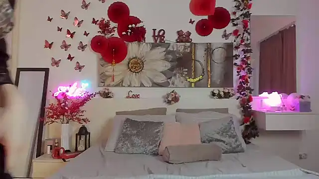 Snapshot of JoyCasidy chatting on 02.28.25 JoyCasidy online show from 02.28.25