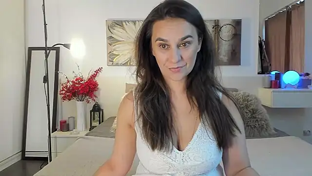 Snapshot of JoyCasidy chatting on 09.17.25 JoyCasidy online show from 09.17.25