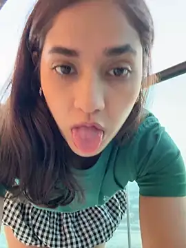 CuteeRose online show from 11.30.25