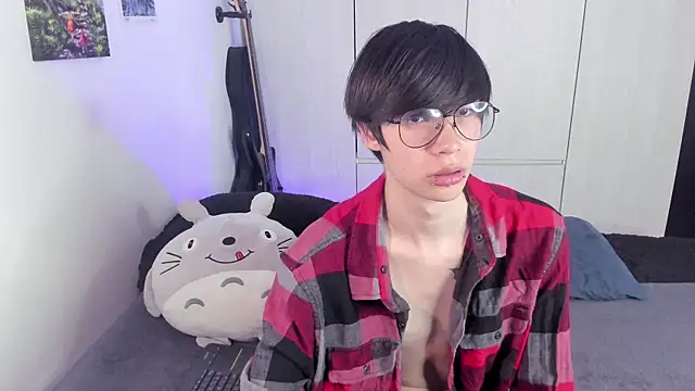 Snapshot of Aventure_Twinks chatting on 02.05.25 Aventure Twinks online show from 02.05.25