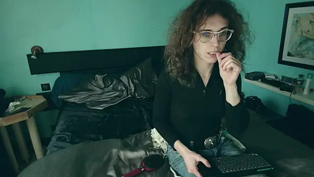 Snapshot of Prxscillia_Tx chatting on 01.11.25 Prxscillia Tx online show from 01.11.25