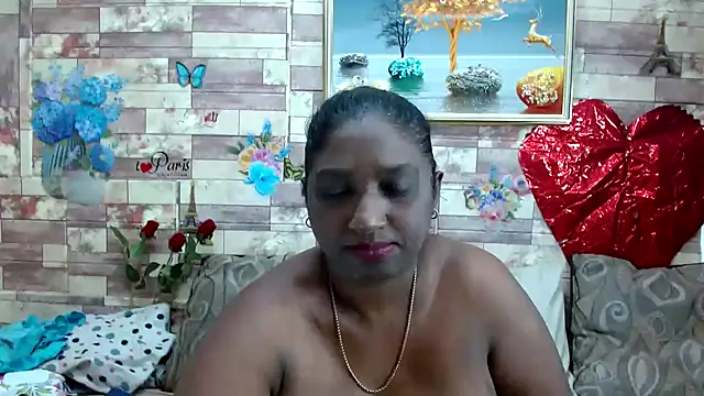 Snapshot of Indian_tracy chatting on 02.11.25 Indian tracy online show from 02.11.25