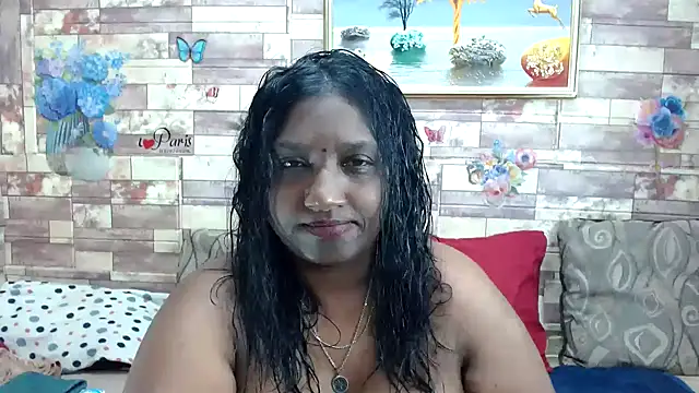 Snapshot of Indian_tracy chatting on 09.19.25 Indian tracy online show from 09.19.25