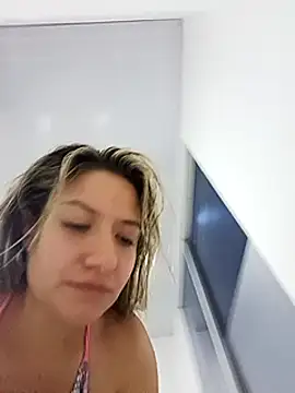 valeriahunter1 online show from 01.11.25