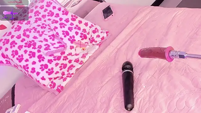 Hilary Smile  online show from 03.11.25