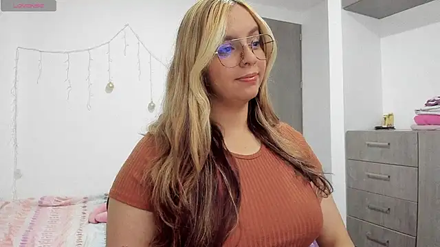 Valery7rose  online show from 03.18.25