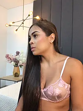 Snapshot of JuanaSimons chatting on 01.10.25 JuanaSimons online show from 01.10.25