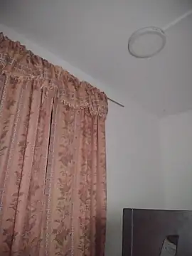 Snapshot of JuanaSimons chatting on 12.03.25 JuanaSimons online show from 12.03.25