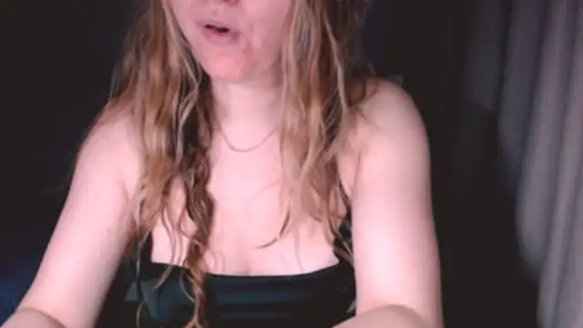 Snapshot of fiona_cute_2 chatting on 02.18.26 fiona cute 2 online show from 02.18.26