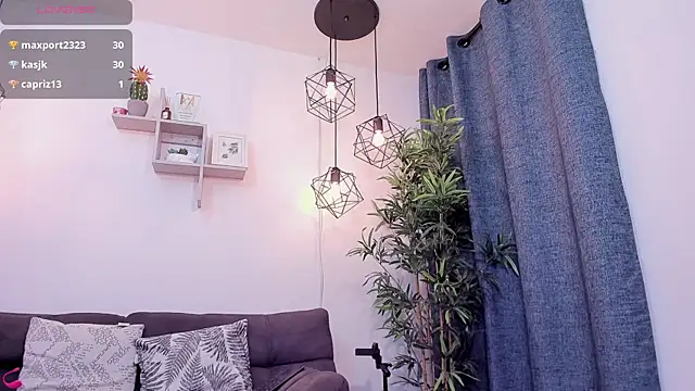 Snapshot of SebastianVilla_ chatting on 01.31.25 SebastianVilla online show from 01.31.25