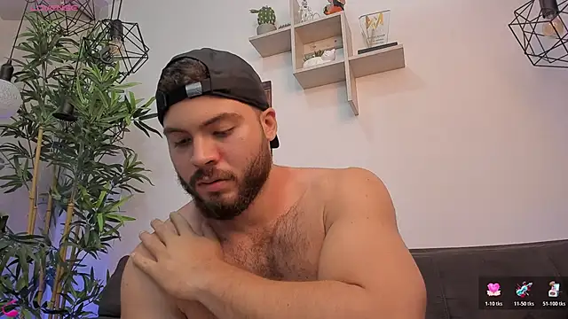 Snapshot of SebastianVilla_ chatting on 11.15.25 SebastianVilla online show from 11.15.25