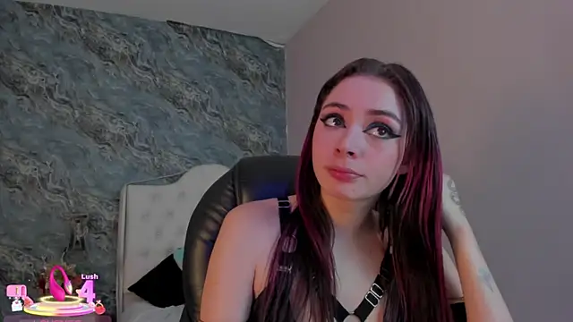 Snapshot of CAMILLEN_PETTID chatting on 03.19.25 CAMILLEN PETTID online show from 03.19.25