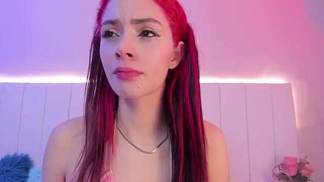 Snapshot of CAMILLEN_PETTID chatting on 11.01.25 CAMILLEN PETTID online show from 11.01.25