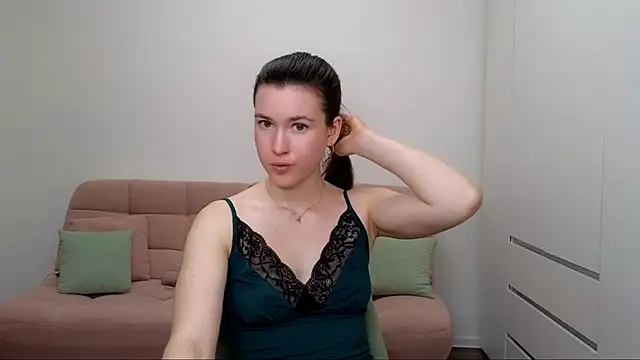 AliciaNewell online show from 03.13.25
