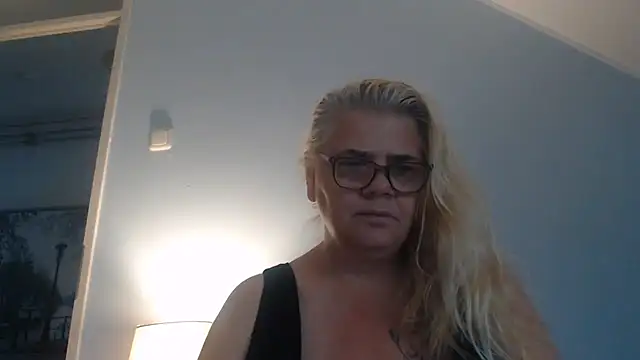 hotladymoon online show from 07.26.26