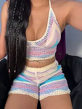 Snapshot of sneha_babe chatting on 03.10.25 sneha babe online show from 03.10.25