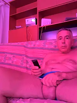 Snapshot of parejamlga58 chatting on 10.11.25 parejamlga58 online show from 10.11.25