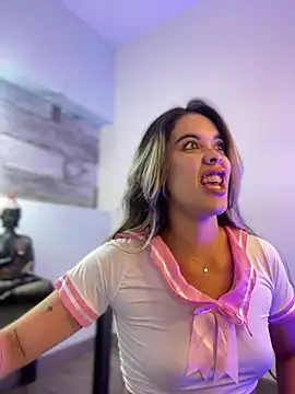 Emilia Bakerr online show from 02.17.25