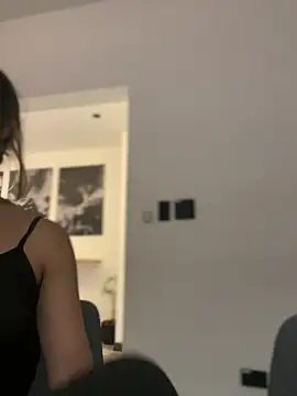 Emilia Bakerr online show from 02.18.25