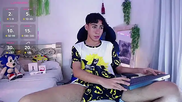 huge armound online show from 10.10.25