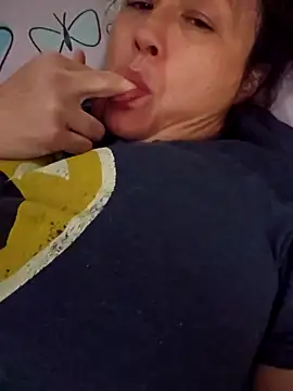 Snapshot of sweetkitty111 chatting on 01.06.25 sweetkitty111 online show from 01.06.25