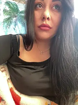 Snapshot of DaisyStreet chatting on 02.01.26 DaisyStreet online show from 02.01.26