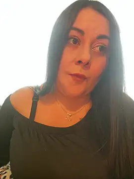 Snapshot of DaisyStreet chatting on 02.20.26 DaisyStreet online show from 02.20.26