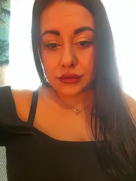 Snapshot of DaisyStreet chatting on 03.17.26 DaisyStreet online show from 03.17.26