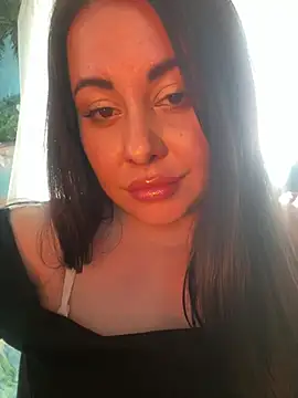 Snapshot of DaisyStreet chatting on 04.01.26 DaisyStreet online show from 04.01.26