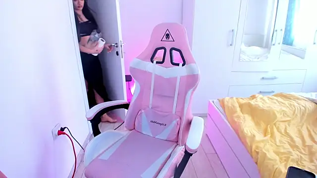 KaylaLaine online show from 03.19.25